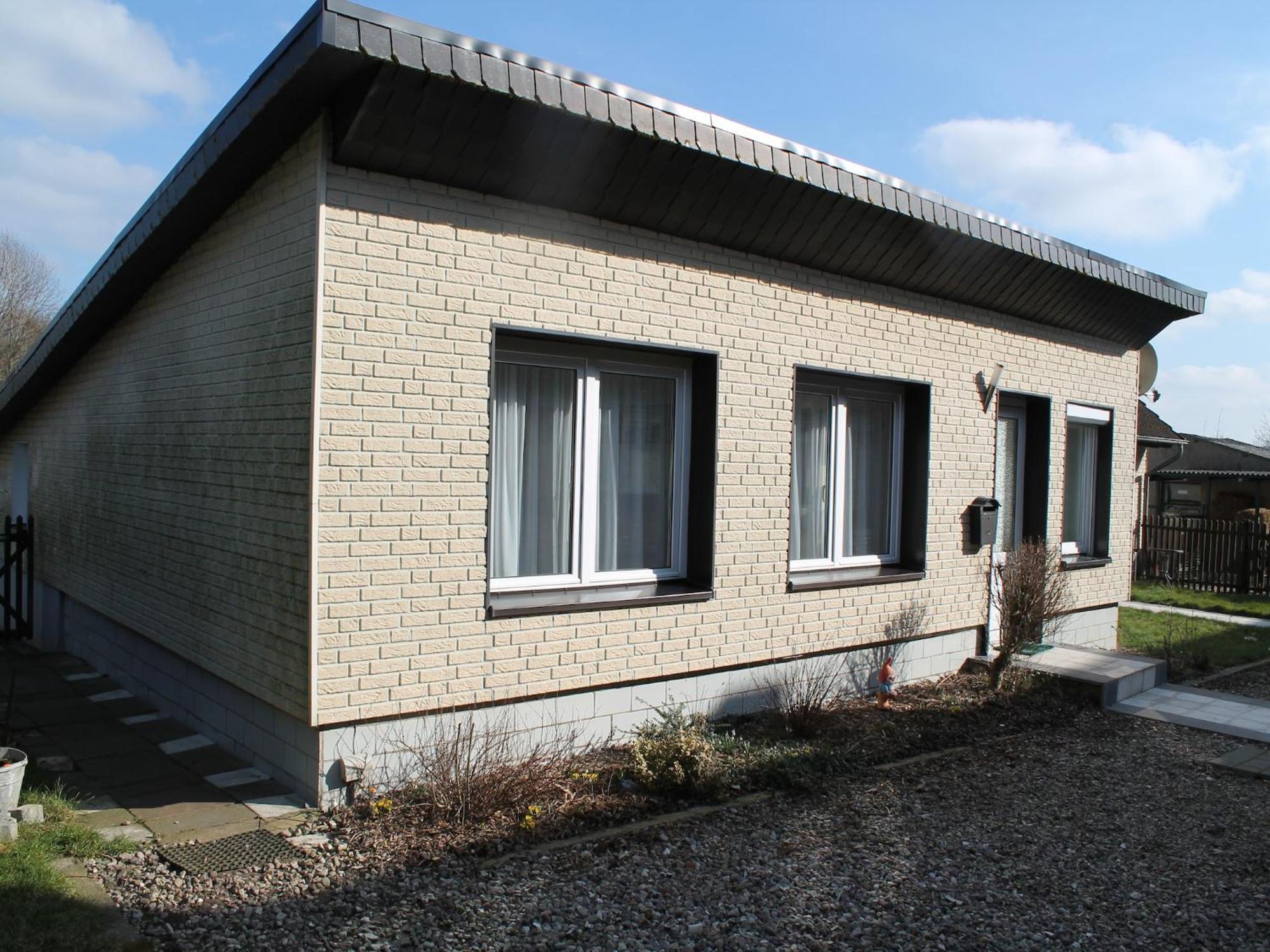 Spacious Bungalow Near Sea In Grundshagen Buitenkant foto